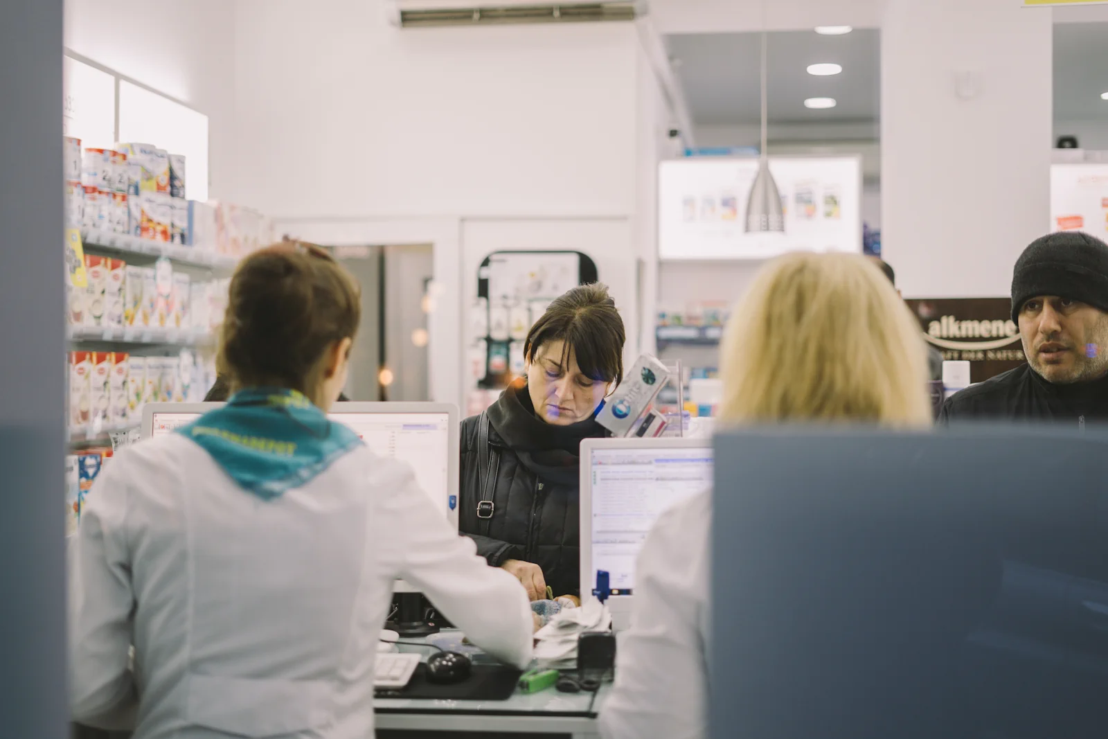 /media/blog/uk-pharmacy.webp